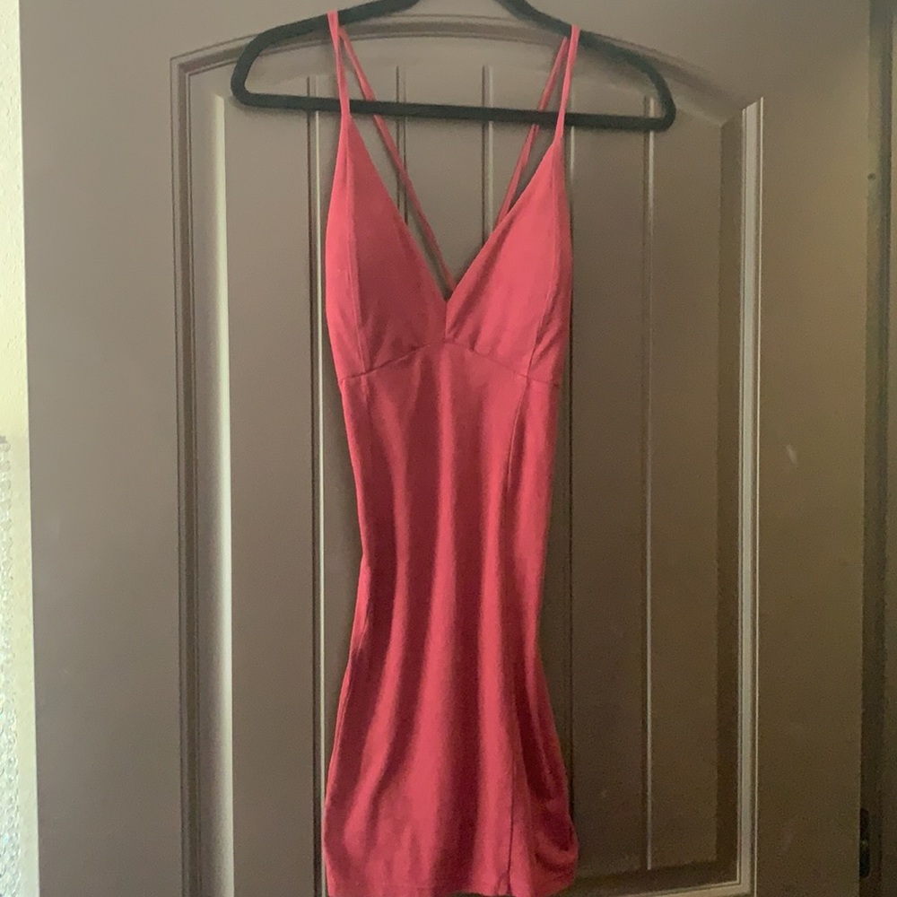 💫CLOSING SALE💫Burgundy suede dress-built in pads